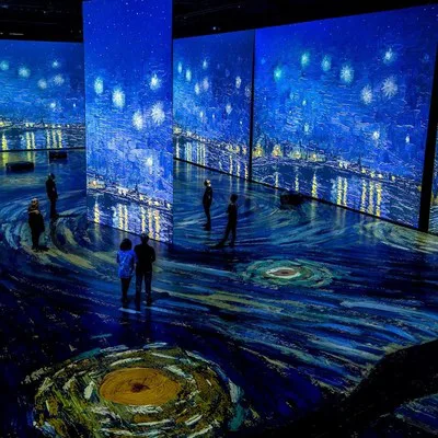 Imagine Van Goghでゴッホ作品を投影した展示空間