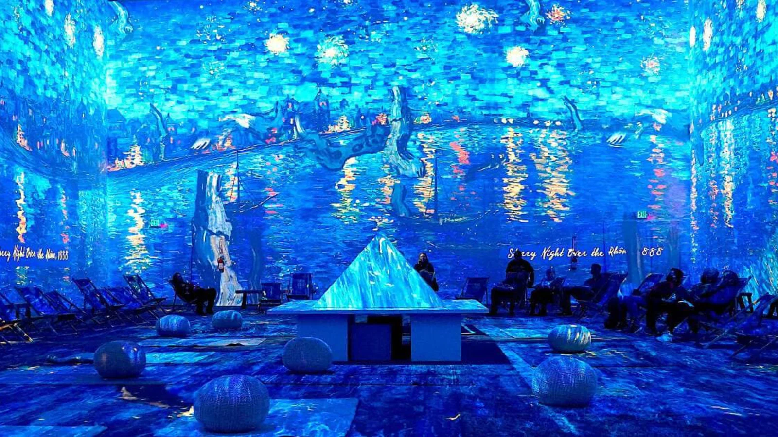 Van Gogh The Immersive Experienceの投影空間